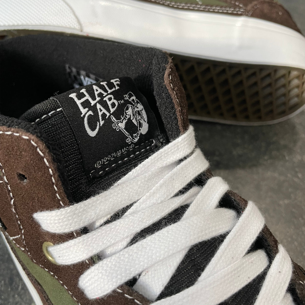 Vans Skate Half Cab 92 VCU Dark Brown/White SALE – 561 Skate