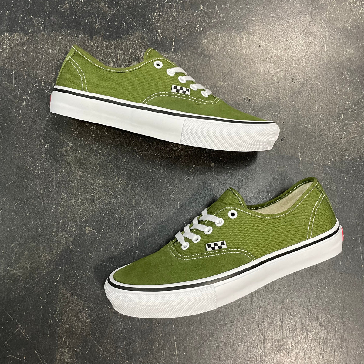 Vans Authentic Mens 9 Green Athletic Skateboard Canvas TC9R Shoes Sneakers Skate Authentic Shoe in Camo Green / Black | Vans main image 4