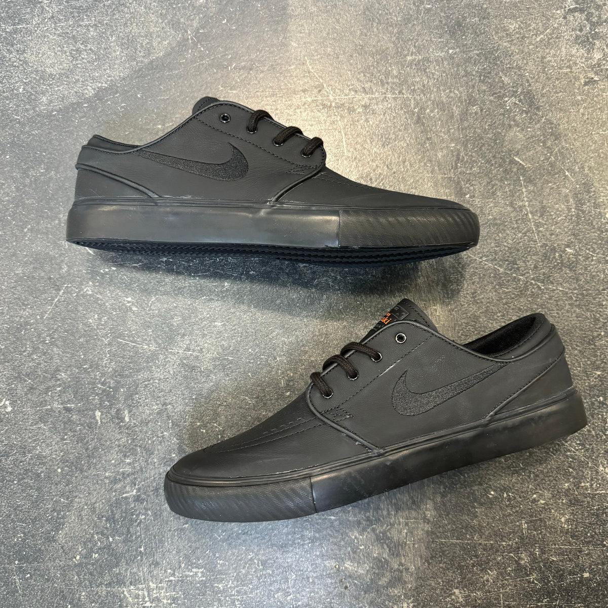 Janoski leather shop