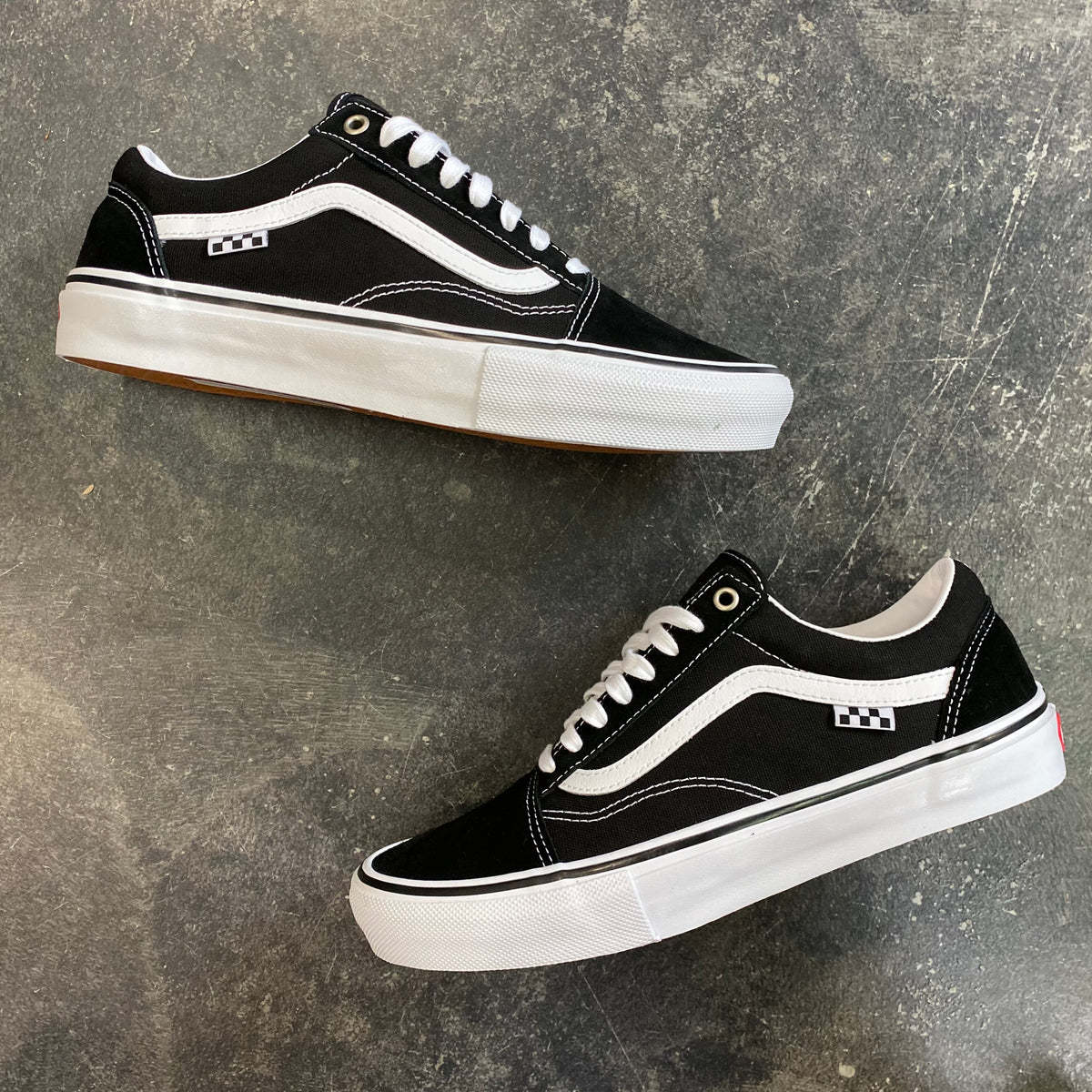 Vans Old Skool Shoes Mens‎ Size 5.5 Black White Skate Suede Low VN000D2VY28 Amazon.com | Vans Old Skool Black White Skate VN-0D3HY28  main image 3