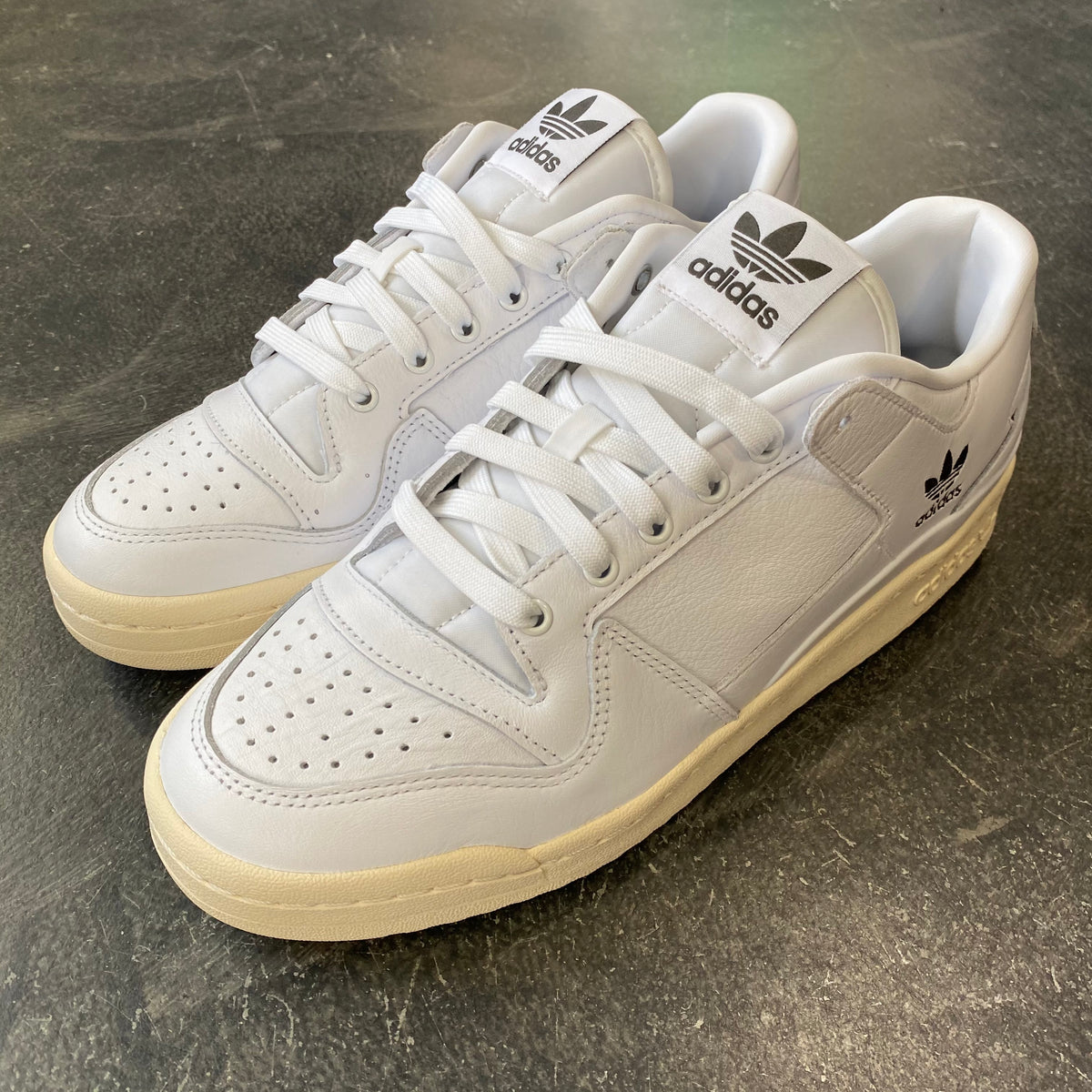 Adidas Forum 84 Low ADV White/White/Olive SALE – 561 Skate