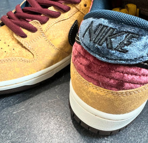 Nike SB Dunk Low Celestial Gold/Black
