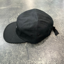561 Hat 5 Panel Simple Numeral Black/White