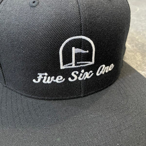 561 Hat Snapback Golf Black/White