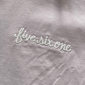 561 Women's Crop Top T-shirt Fish Script Orchid/White