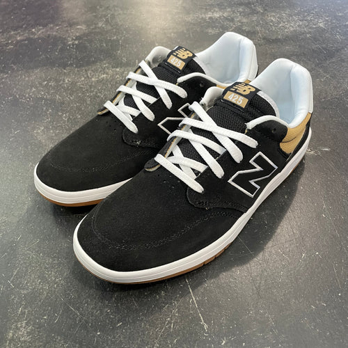 New Balance Numeric 425 Black/White SALE