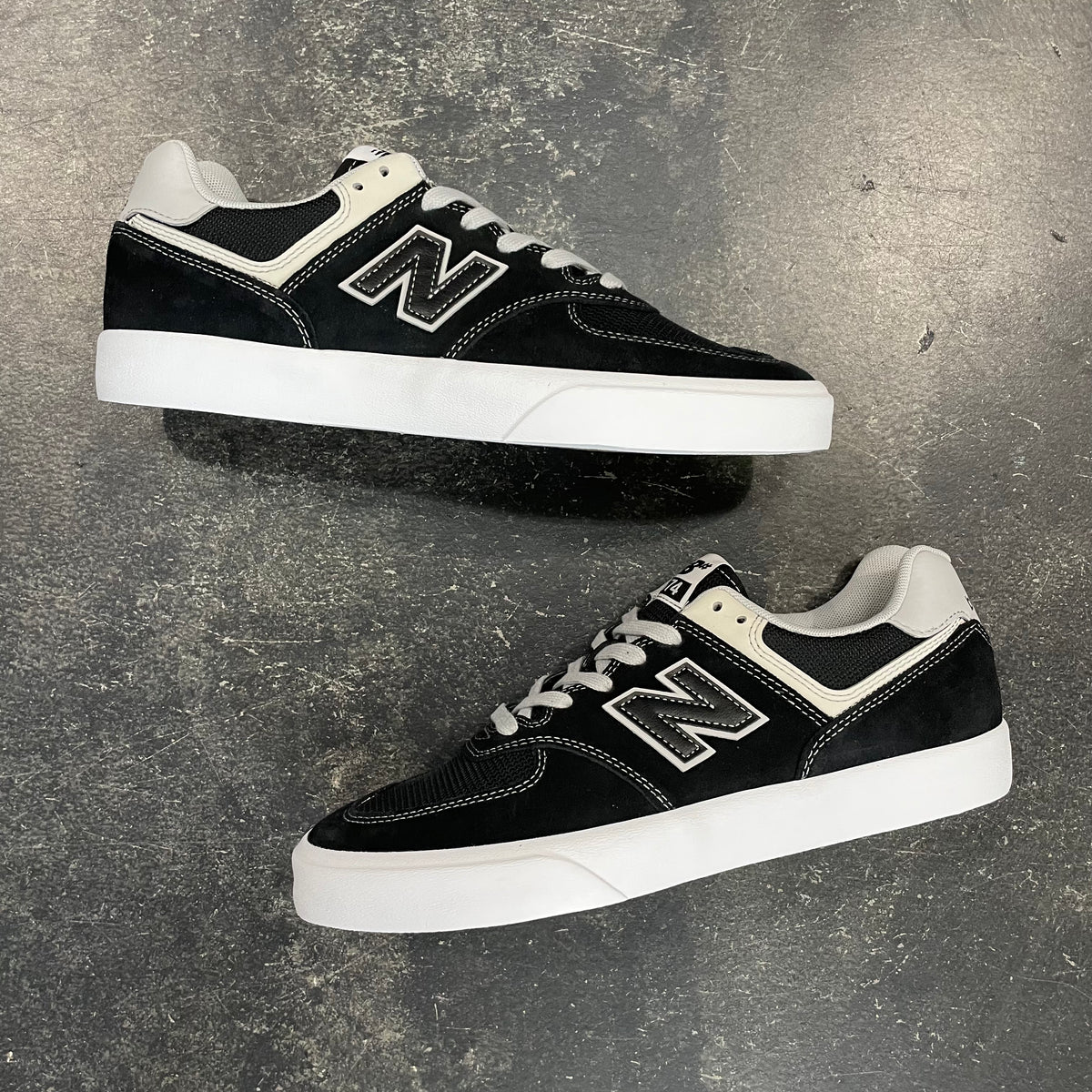New Balance Numeric 574 Vulc Black/White SALE – 561 Skate