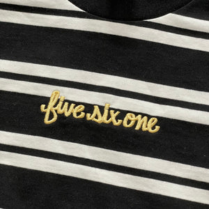561 T-shirt Striped Fish Script Black/White/Gold