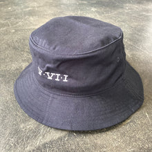561 Bucket Hat Navy/White