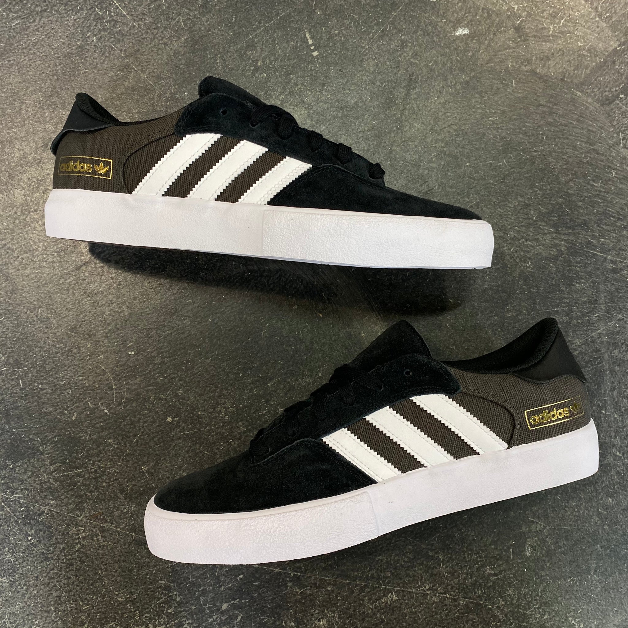 Adidas Matchbreak Super Black/White/Olive 561 Skate Adidas Matchbreak Super Black/White/Olive 561 Skate