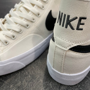 Nike SB BLZR Court Mid Sail/Anthracite SALE