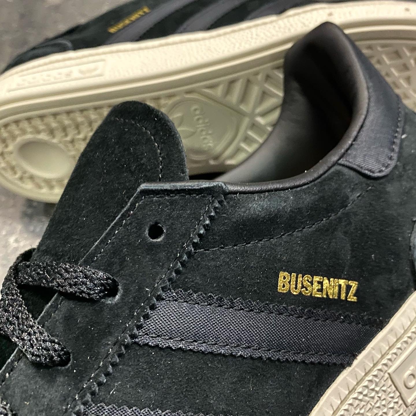 Adidas Busenitz Vintage black black white 561 Skate