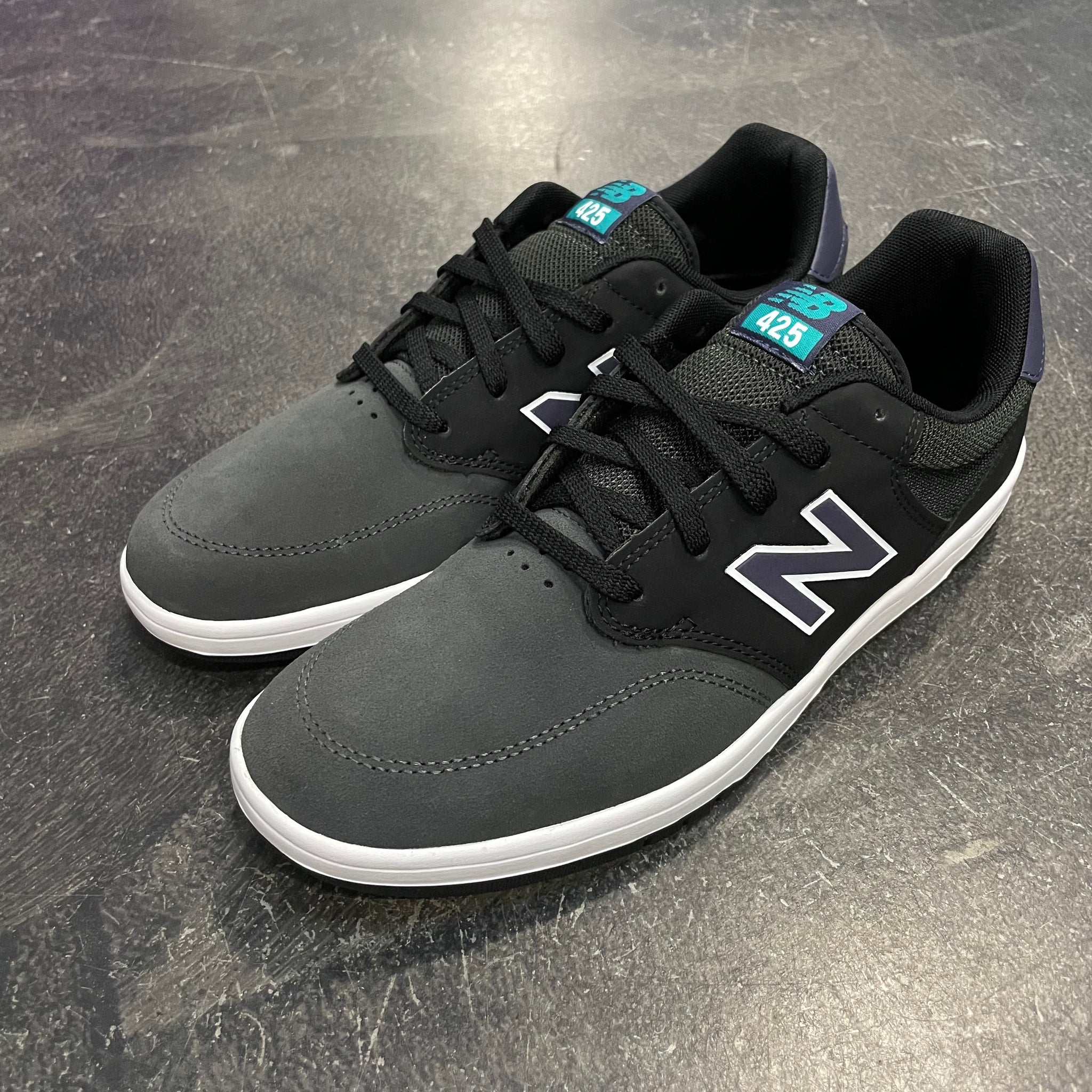 New Balance Numeric 425 Black Black SALE 561 Skate