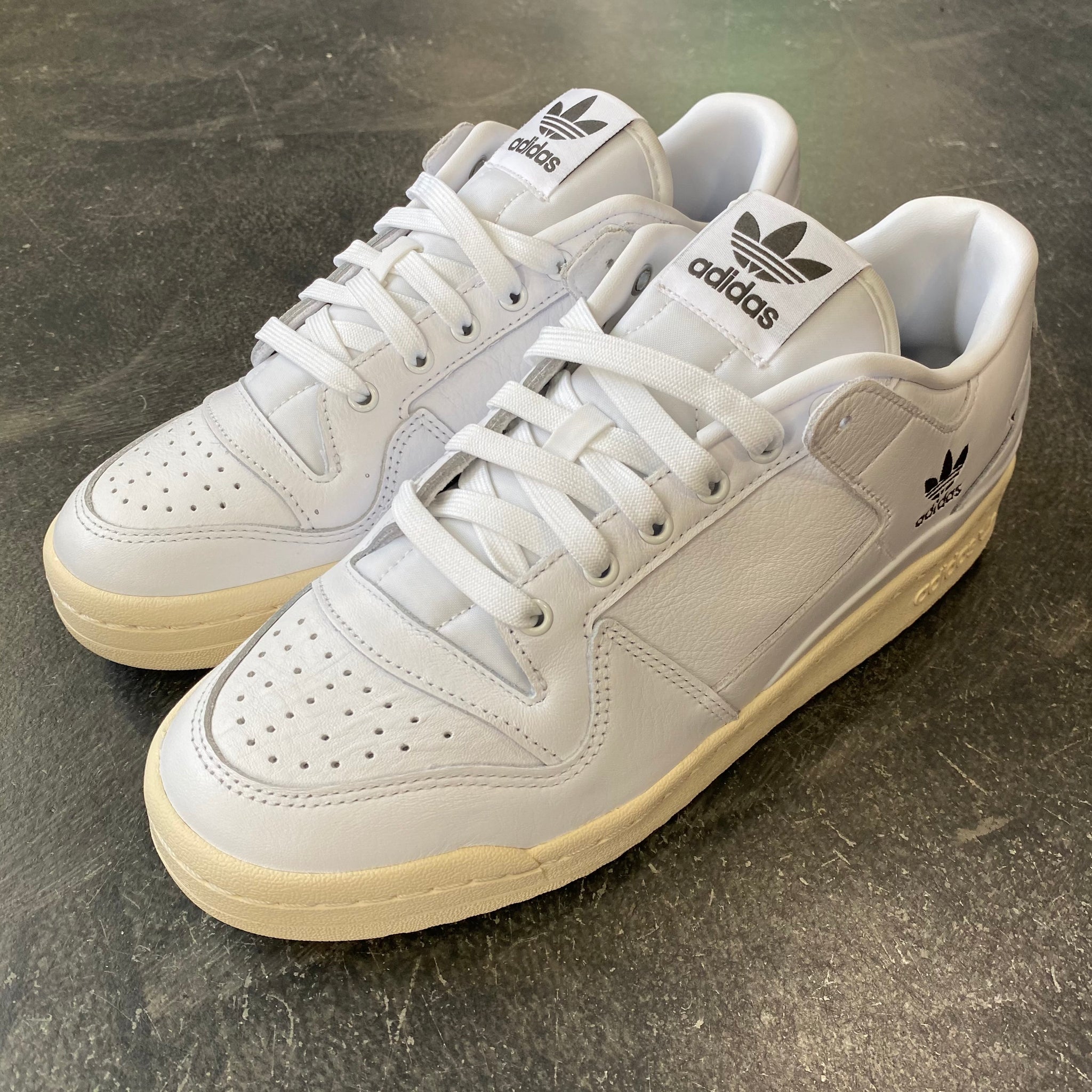Adidas Forum 84 Low ADV White/White/Olive SALE – 561 Skate