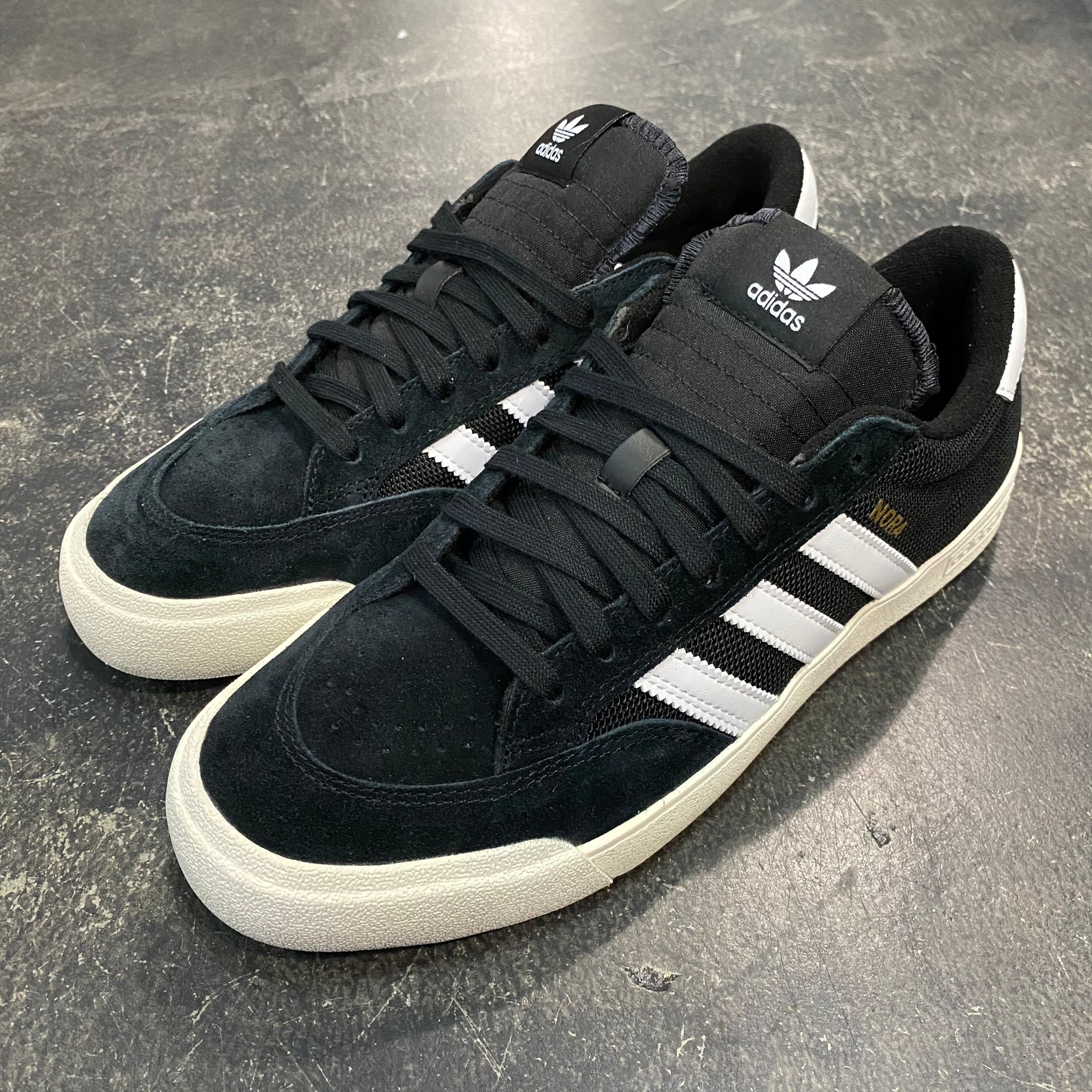 Adidas Nora Black White 561 Skate