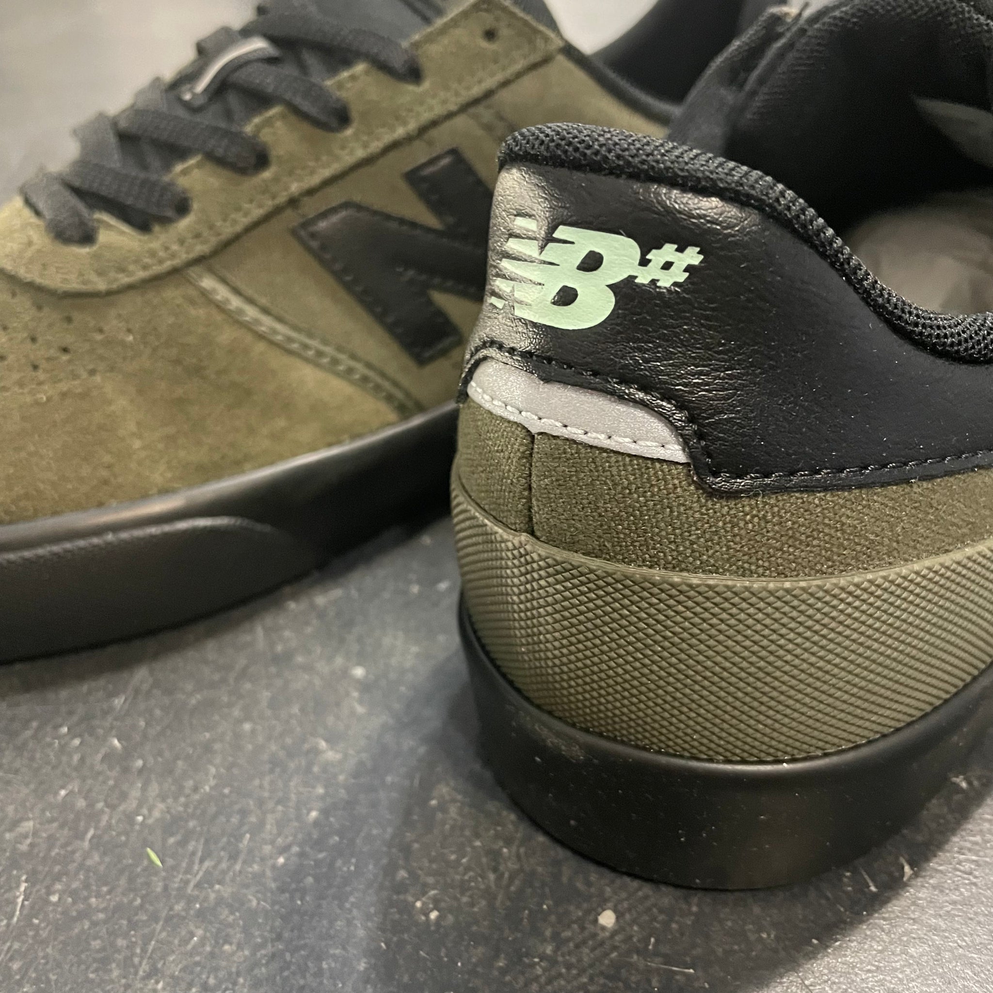 New balance 300 2024 olive