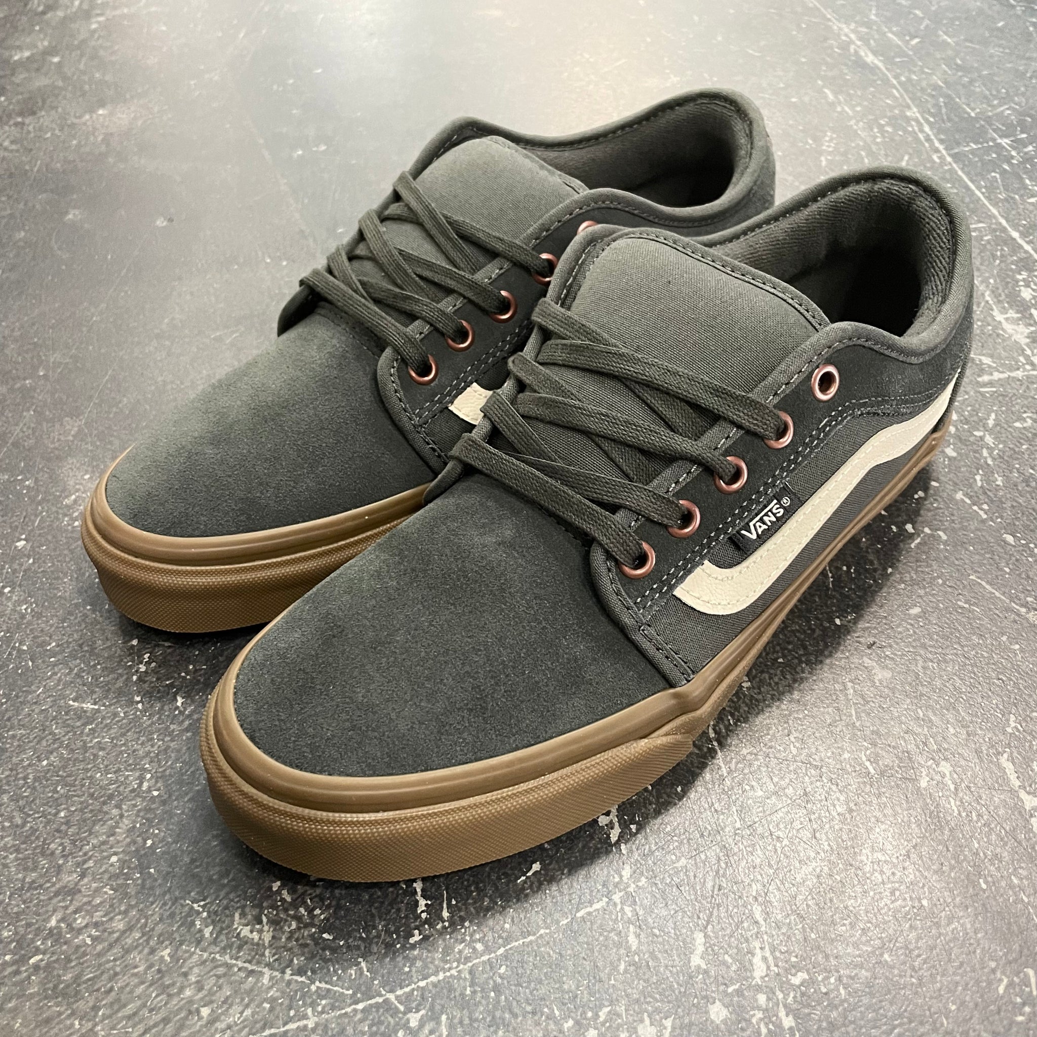 Vans Skate Chukka Low Sidestripe Dark Grey Gum 561 Skate