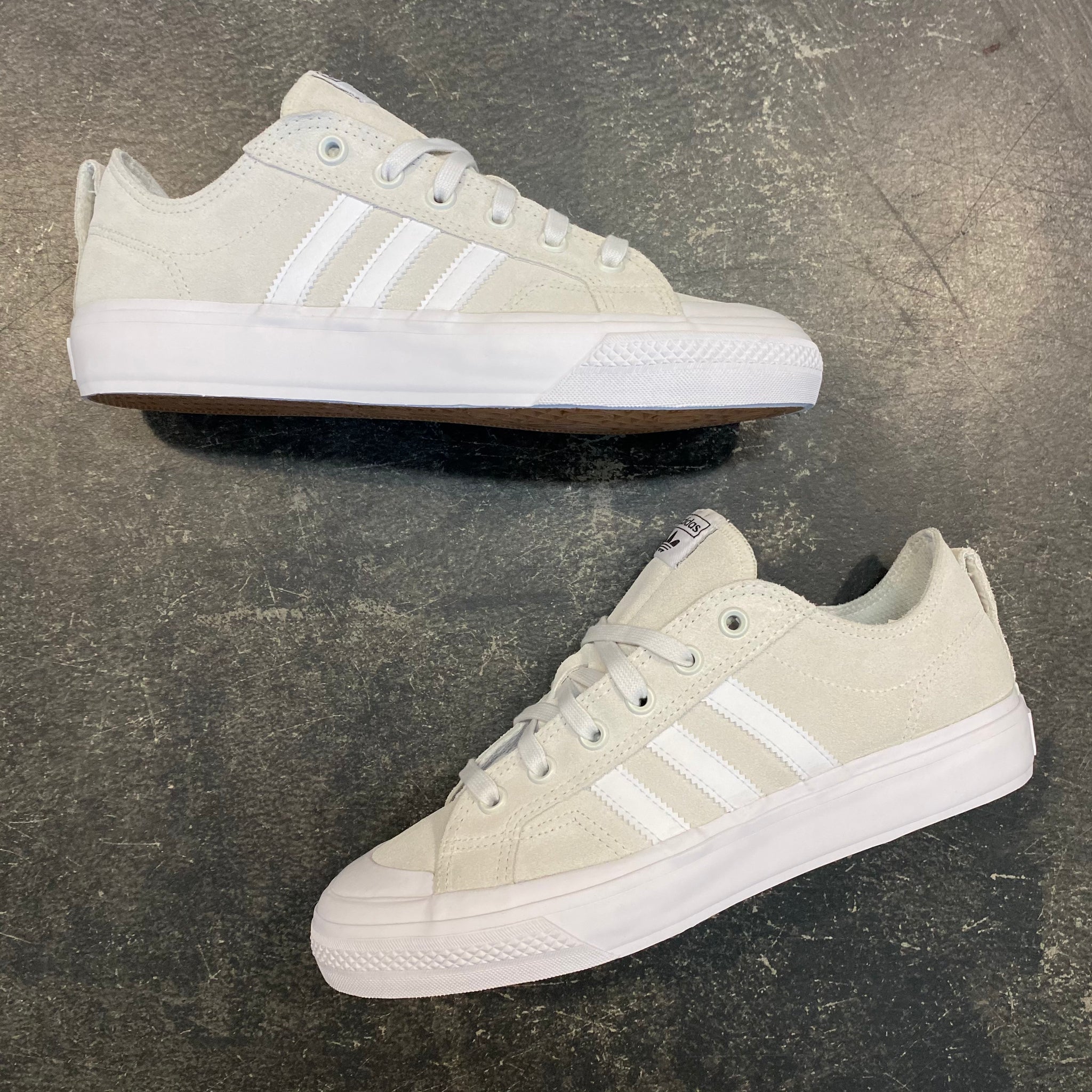 Adidas nizza top low white