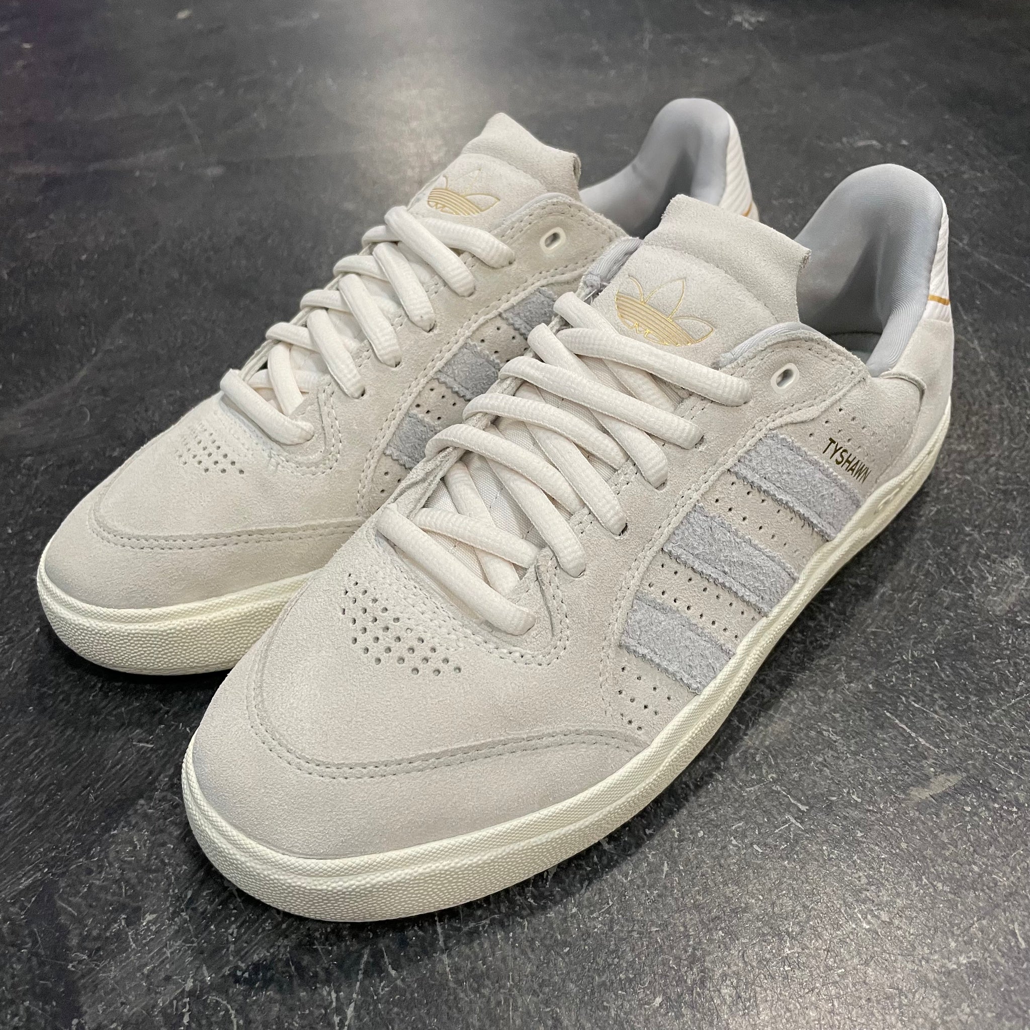 Adidas Tyshawn Low White Grey 561 Skate