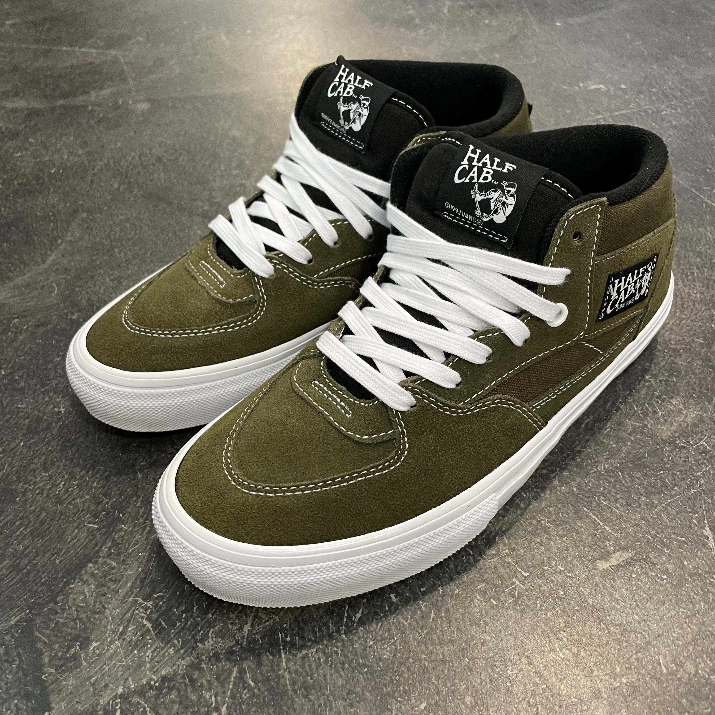 Vans half cab top pro black black green